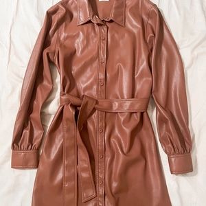 Aritzia Wilfred Caroline Dress